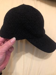 黑色絨布棒球帽