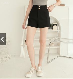 3/21 為最後出貨日!  黑色鬆緊腰扣子西裝黑短褲 短褲 萊卡彈力棉 高腰 size S #23春天色系
