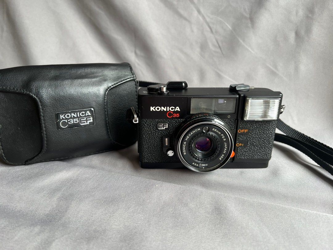 小瑕疵Konica c35 EF 定焦底片相機送皮套背帶, 相機攝影, 相機在旋轉拍賣