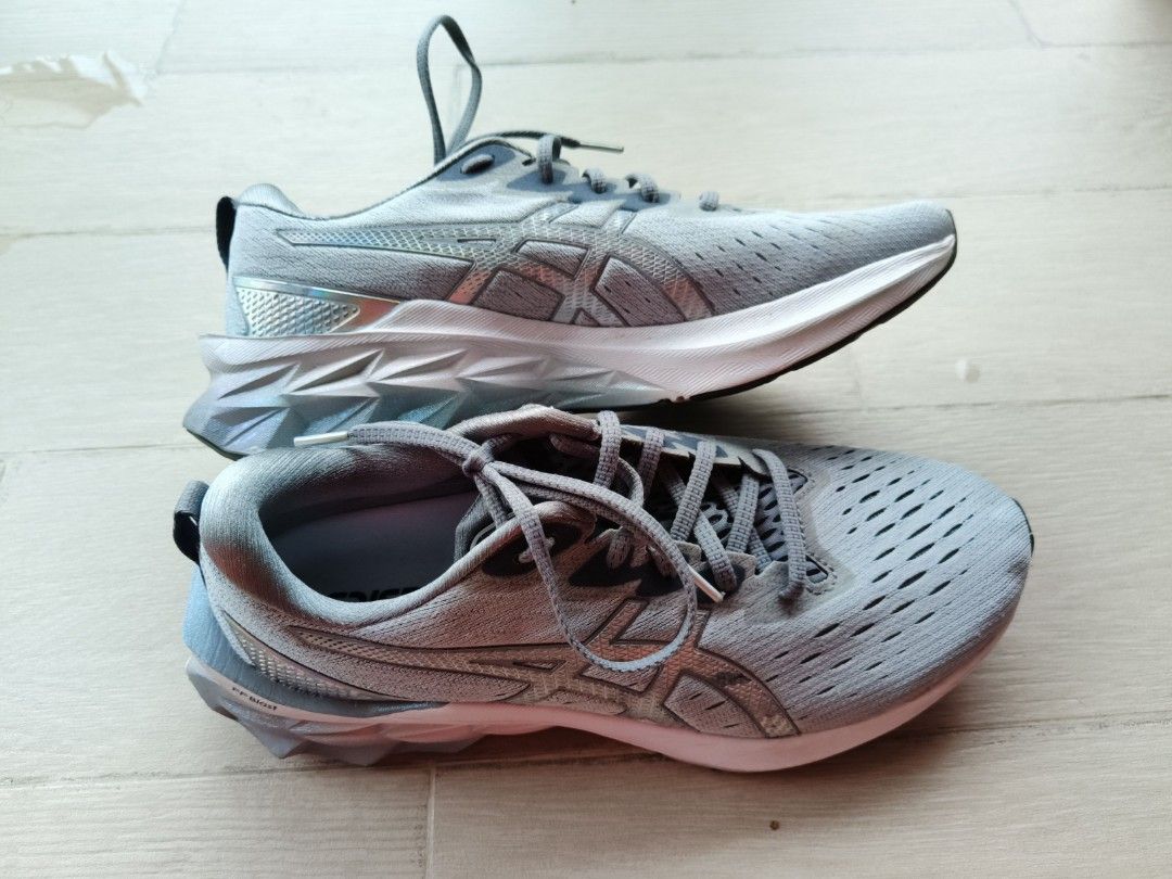 best walking shoes for hip pain uk