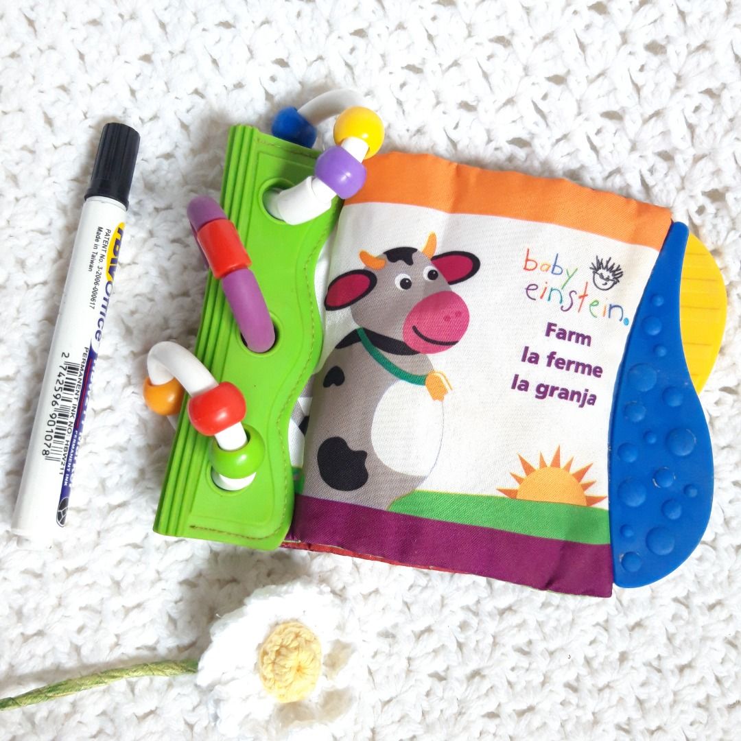 BABY EINSTEIN CLOTH BOOK (Category: Infant Playtime) located in Cavite. Submitted by threeA_lephantS (Listing ID 1218874702, Image 2). Description: BABY EINSTEIN CLOTH BOOK ☆ may sound po sa loob ng second page kapag pine-press [pot pot] ♡♡please do check all the photos attached to know more about other details on actual measurement, etiquette or tags if any, authenticity and condition of the items ♡♡ please let me know po and feel free na mag me