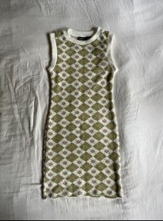 (Category: ) located in . Submitted by lnfwardrobe (Listing ID 1218924485, Image 1). Description: .