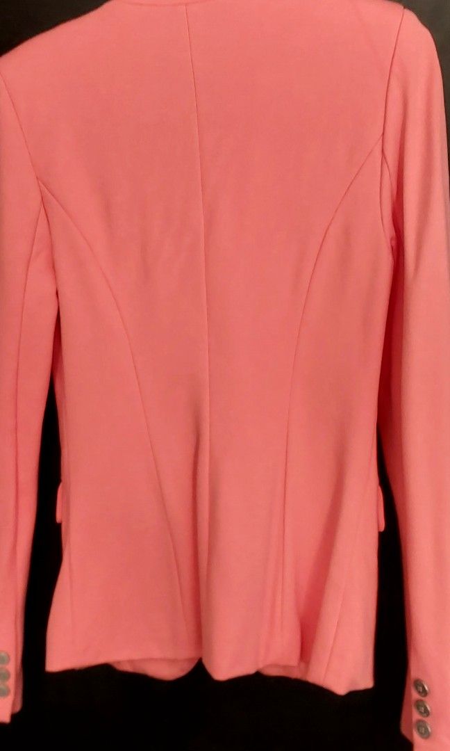 Blazer (Category: Coats, Jackets and Outerwear) located in Manila. Submitted by mpirerules (Listing ID 1218839231, Image 3). Description: Size XS Price firm, no more haggling. Note: No returns will be entertained. Item is for sale. No swap. MOP: BPI/BDO bank deposit/mobile bank transfer/GCash/Paypal/PayMaya.