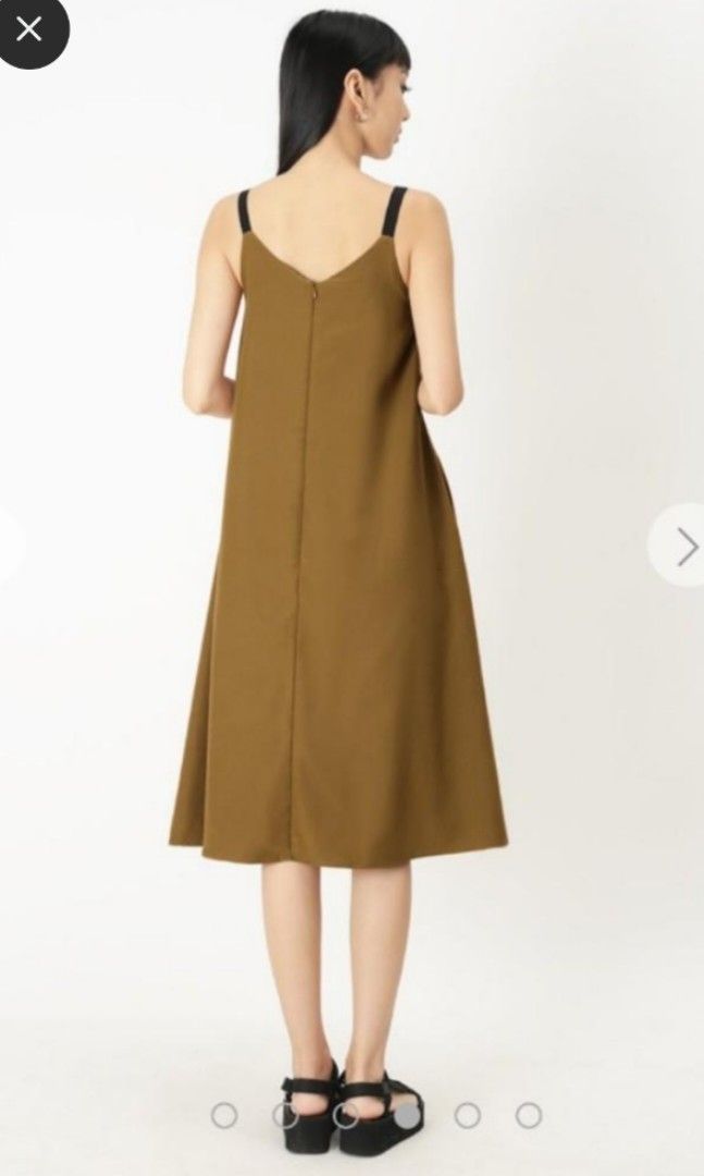 BNWT AFA Anja Contrast Midi Dress in Toffee, Women's Fashion, Dresses