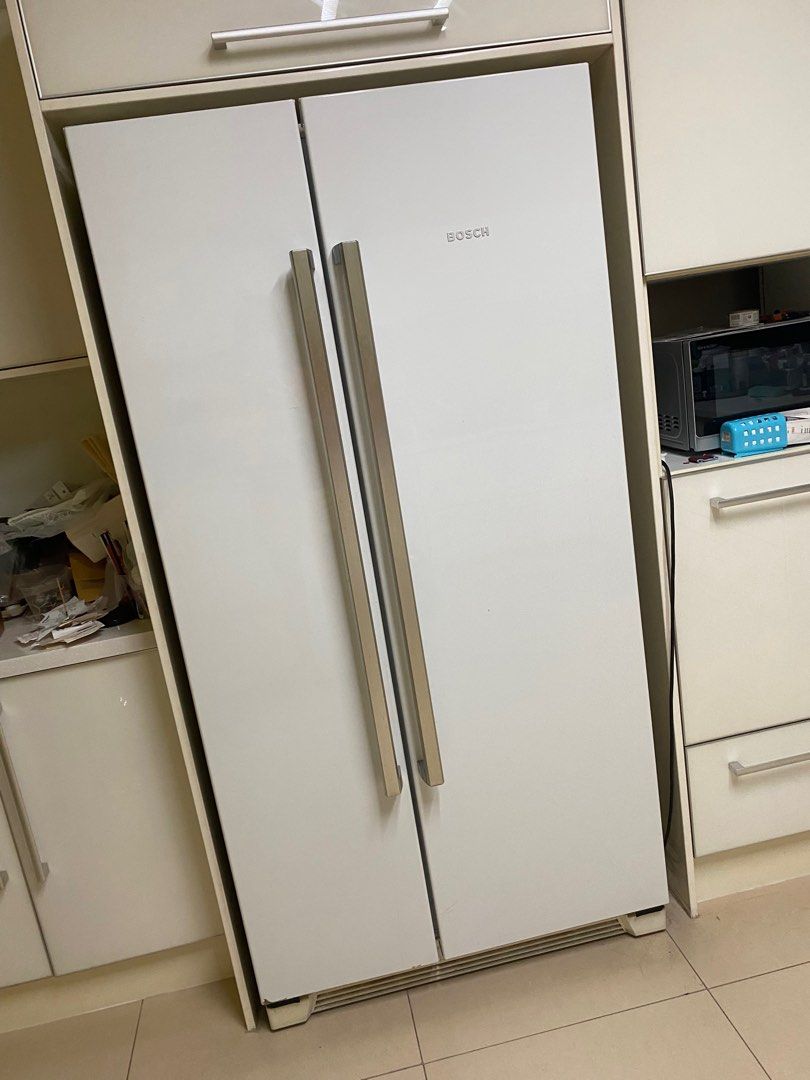 BOSCH fridge KAN56V10 / 618 liter, TV & Home Appliances, Kitchen