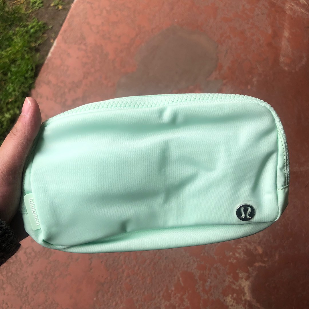 BRAND NEW AUTHENTIC LULULEMON EVERYWHERE BELT BAG (1L) NEW COLOR MINT