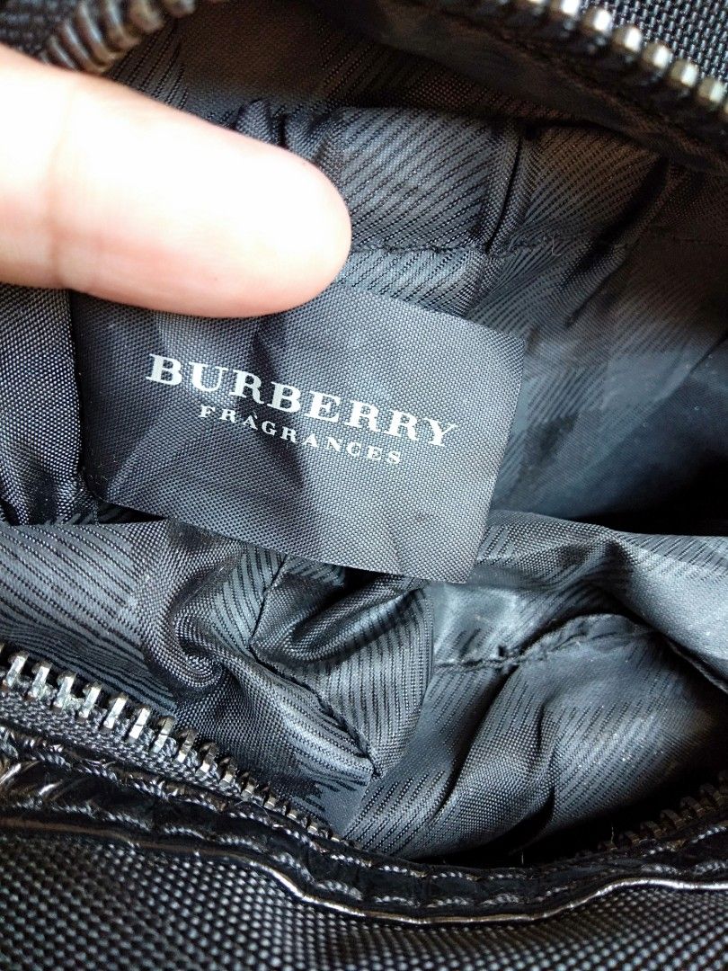 Burberry fragrance pouch shop
