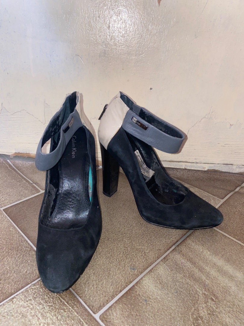 Calvin klein discount pumps sale