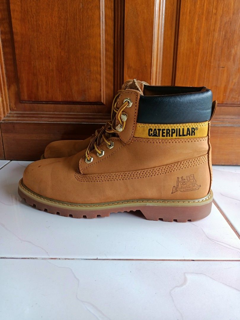 Fake Vs Real Caterpillar Boots How To Spot Fake Caterpillar Cat Shoes