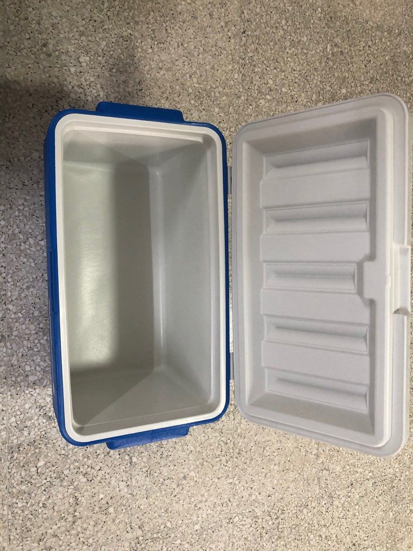 Cooler box/ Coleman cooler box, Furniture & Home Living, Outdoor