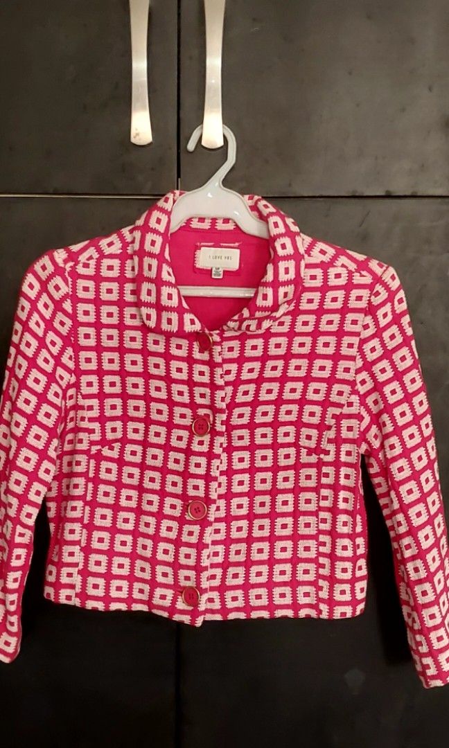 Cropped Blazer (Category: Coats, Jackets and Outerwear) located in Manila. Submitted by mpirerules (Listing ID 1218838605, Image 1). Description: Cropped Blazer size small Price firm, no more haggling. Note: No returns will be entertained. Item is for sale. No swap. MOP: BPI/BDO bank deposit/mobile bank transfer/GCash/Paypal/PayMaya.