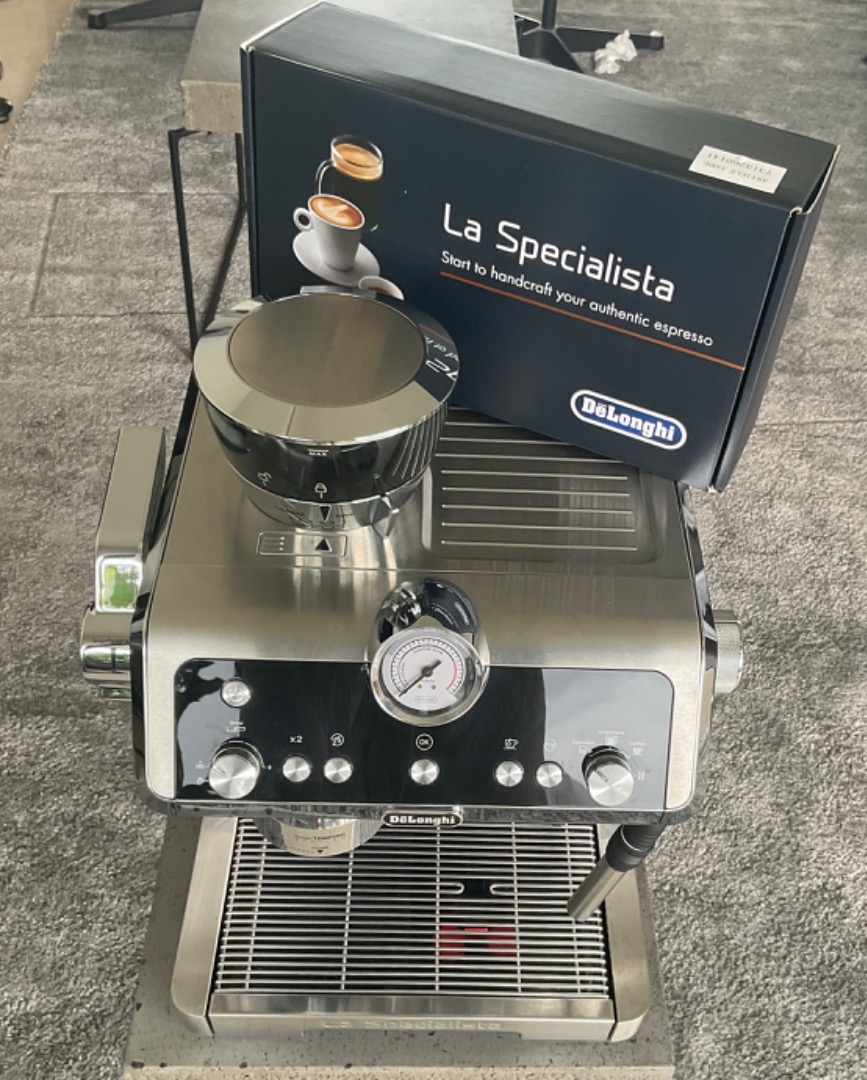 DeLonghi La Specialista espresso machine, TV & Home Appliances, Kitchen