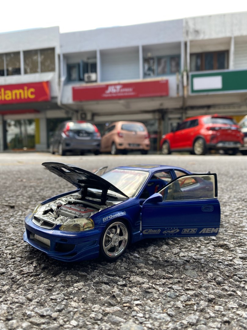 DIECAST HONDA CIVIC EK4 2DOORS 118 SCALE HOTWHEELS, Hobbies & Toys