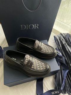 (Category: ) located in . Submitted by myWardrobeShop26 (Listing ID 1218797350, Image 1). Description: .