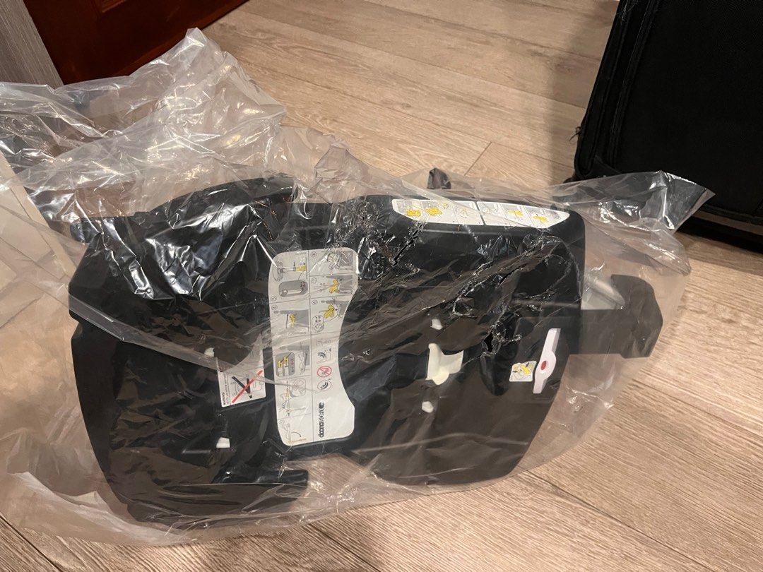 Doona car seat base, Babies & Kids, Going Out, Car Seats on Carousell