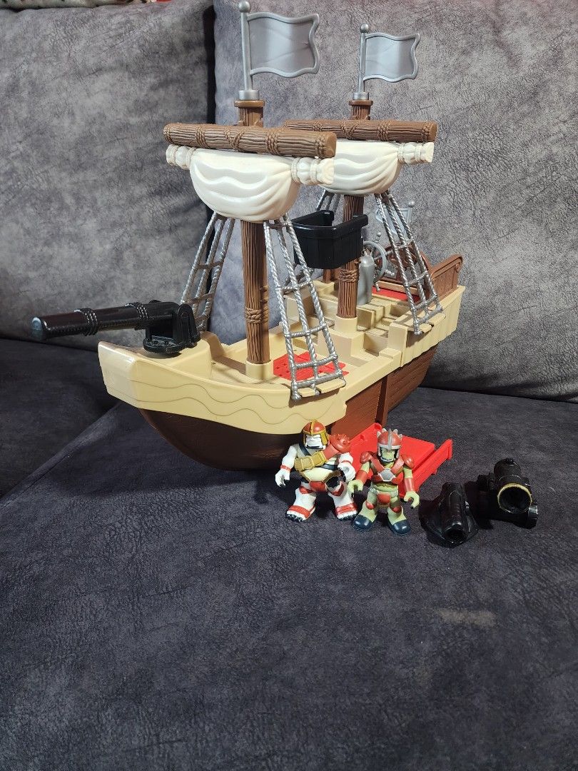 90s pirate clearance ship toy