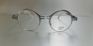 Etnia Barcelona flexible round eyeglass frame