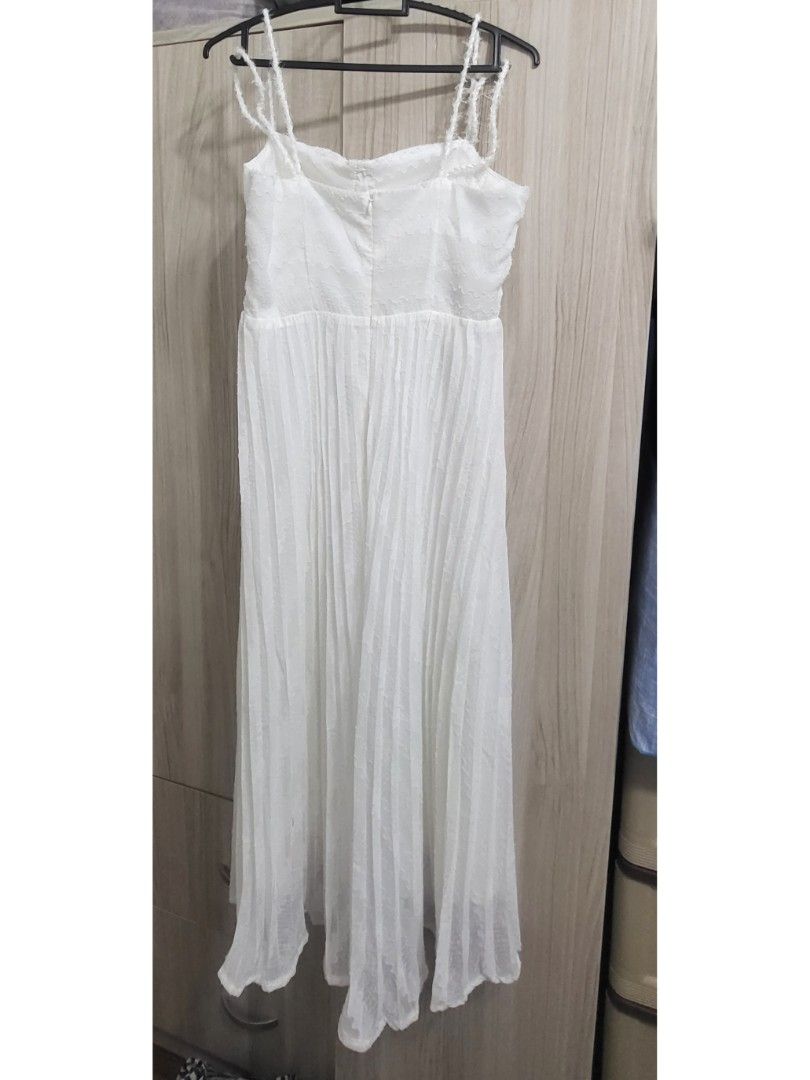 Gaun dress with price sale