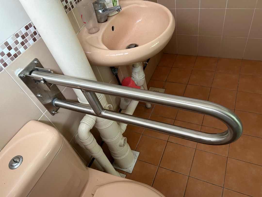 Foldable grab bar in toilet, Health & Nutrition, Assistive