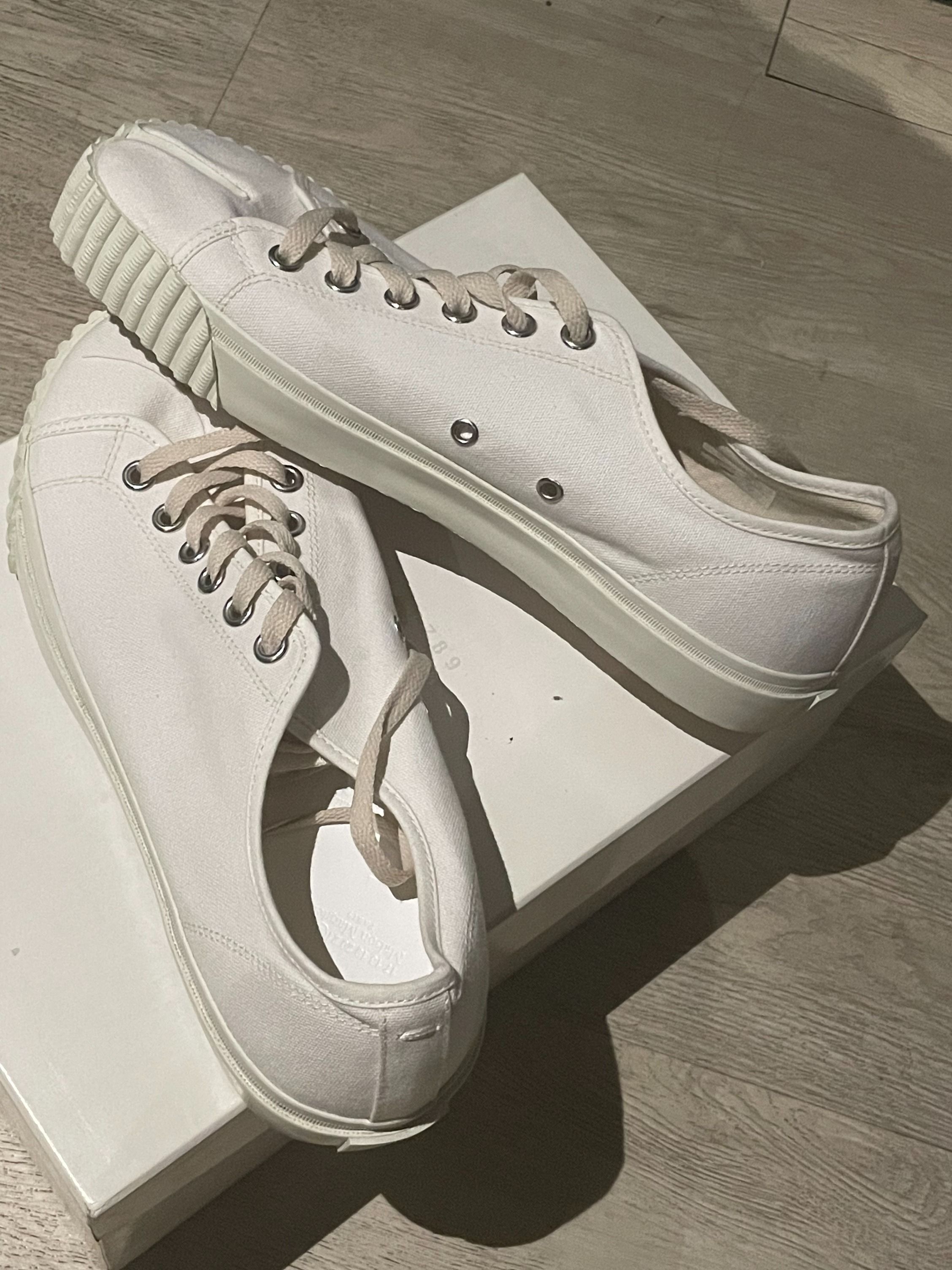 For Sale White Maison Margiela Tabi Split Toe Men s Shoes