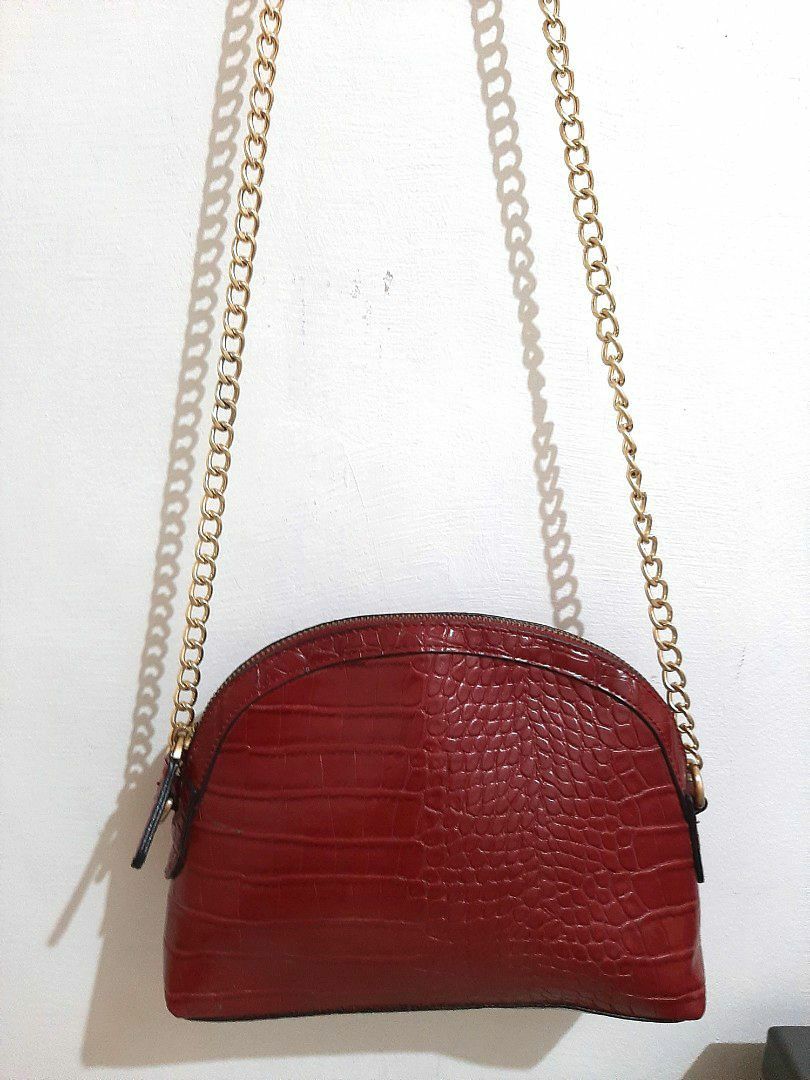 F21 sling new arrivals bag