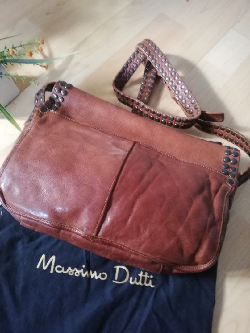 Genuine leather Massimo Dutti Xbody/shoulder bag on Carousell