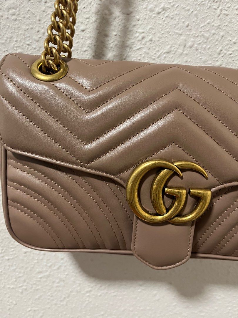 GG Marmont matelasse shoulder bag small size 26cm Luxury Bags Wallets on Carousell