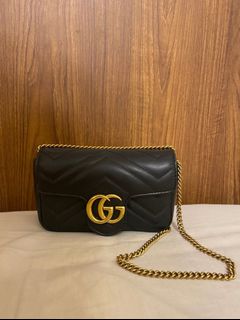 (Category: ) located in . Submitted by min.closet (Listing ID 1218859359, Image 1). Description: .