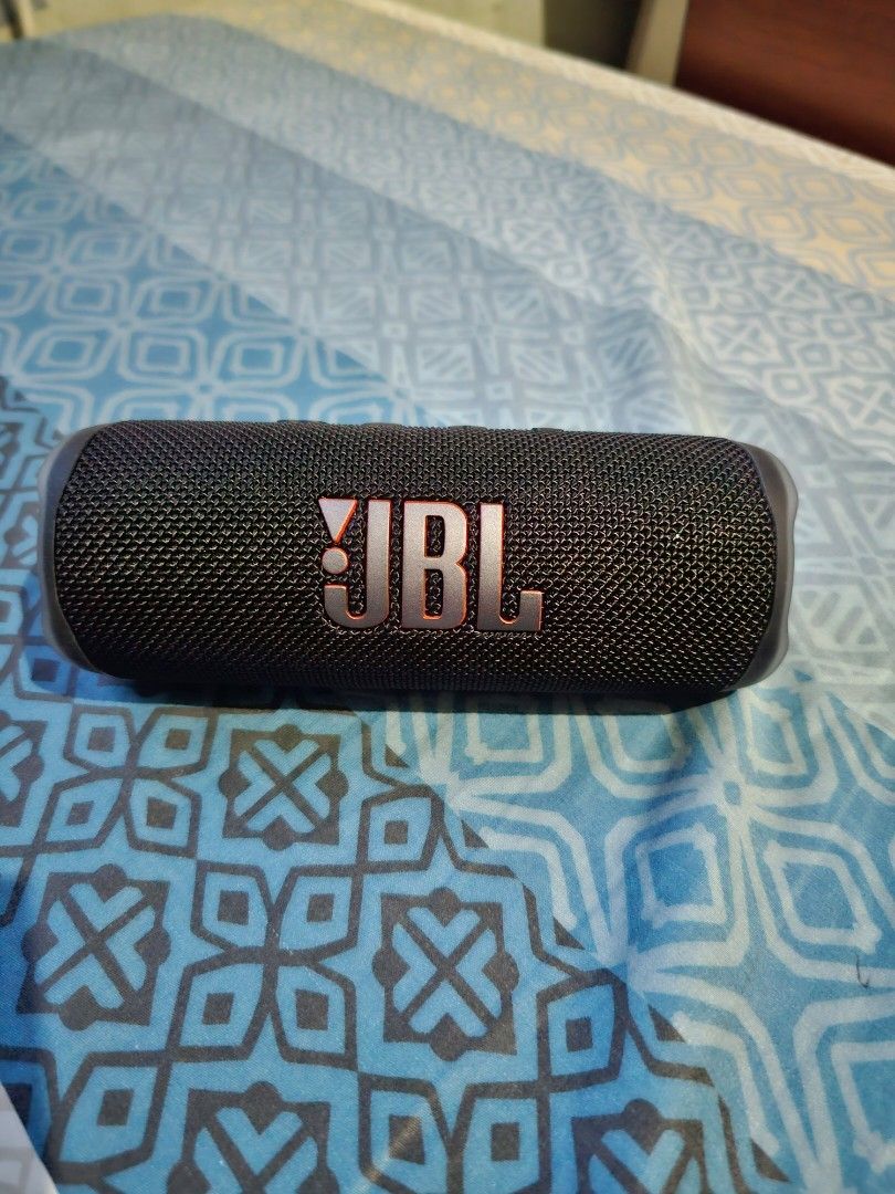 Jbl Flip 6 Bluetooth Speaker Black Bought Last Aug2022 With 1 Year