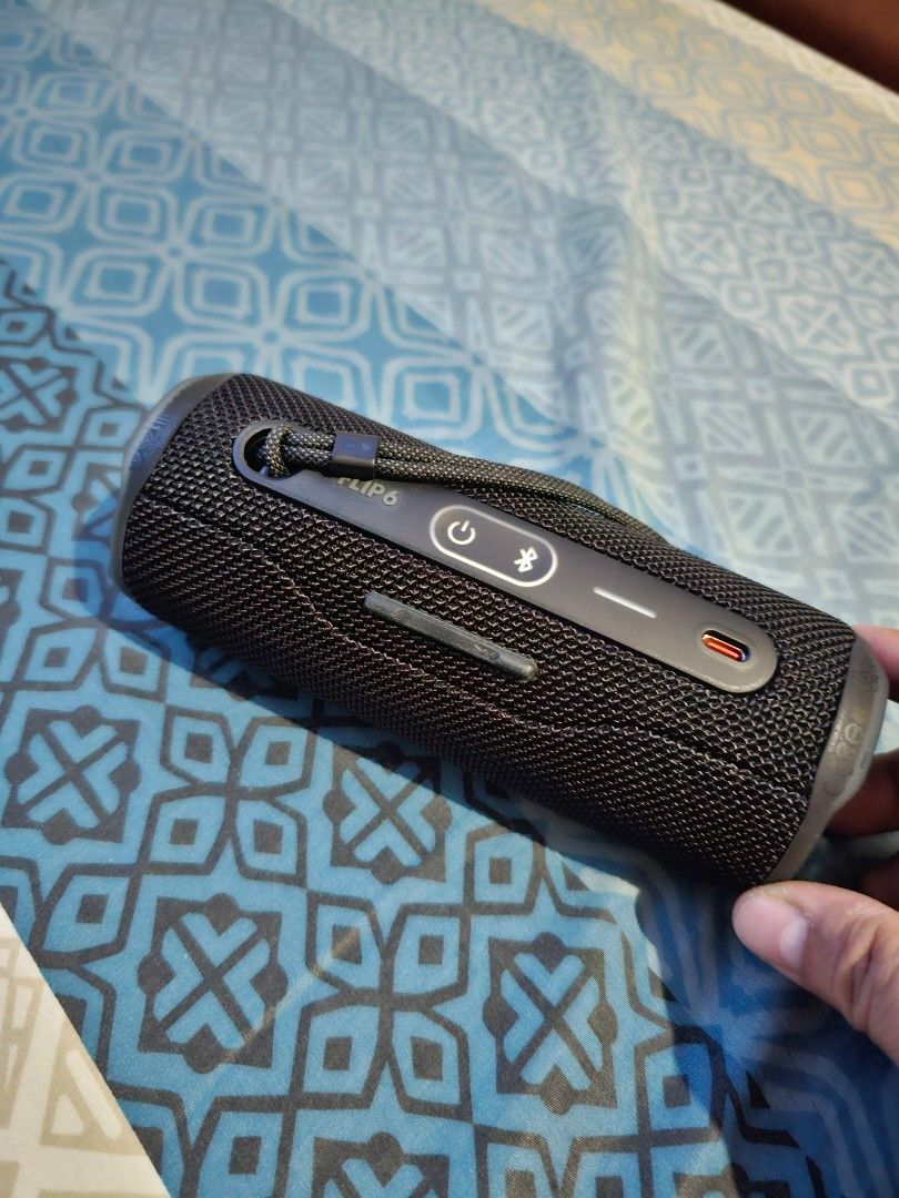 Jbl Flip 6 Bluetooth Speaker Black Bought Last Aug2022 With 1 Year