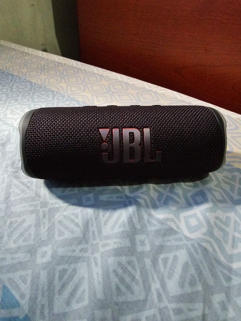 Jbl Flip 6 Bluetooth Speaker Black Bought Last Aug2022 With 1 Year