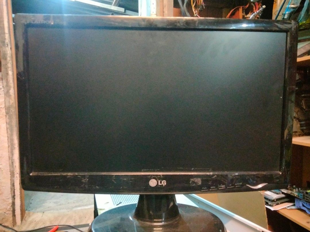 Lcd monitor LG, Computers & Tech, Parts & Accessories, Monitor Screens on Carousell