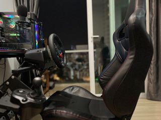 Logitech G29 Steering Wheel + Stand Rig + Semi Bucket Seat