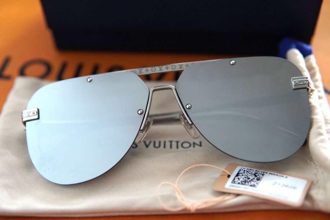 Louis Vuitton Men Sunglasses LV0612504  Souqmar  Online Store Of  Cosmetics And Perfumery