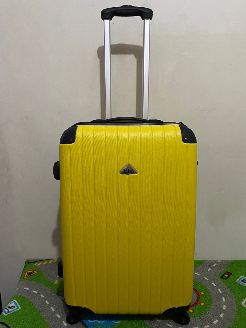 Pia hand luggage size hot sale