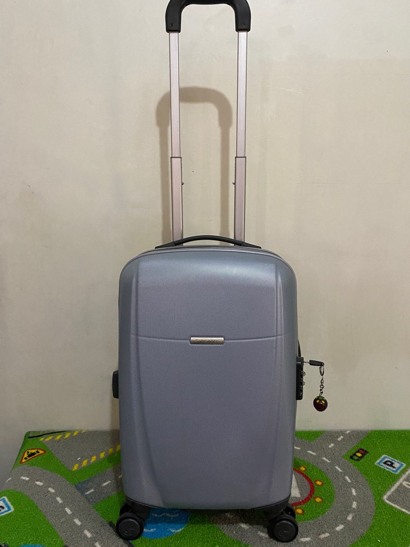 Luggage (Samsonite) brand from Japan with Key TSA approved, combination