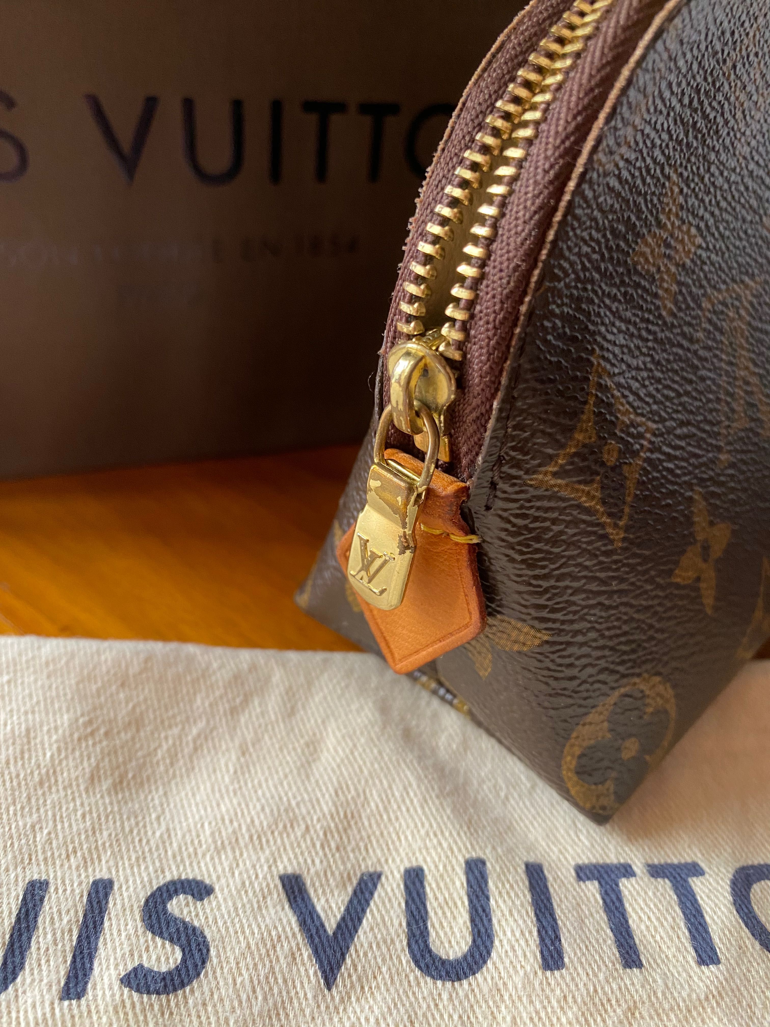 LNIB LV Louis Vuitton Easy Pouch on Strap Black Empreinte Leather (Cash  S$1,750)