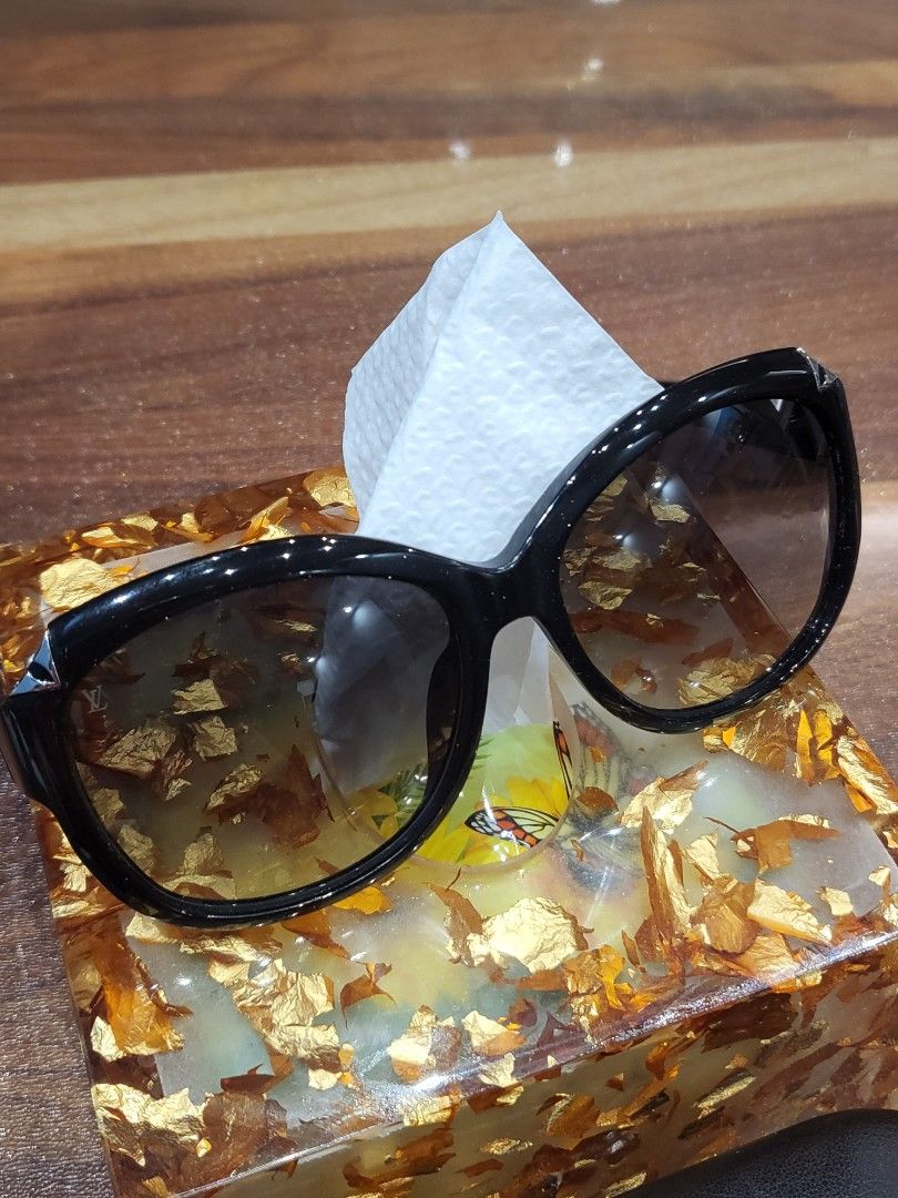 LV Monogram Pearl Cat Eye Sunglasses S00 - Women - Accessories