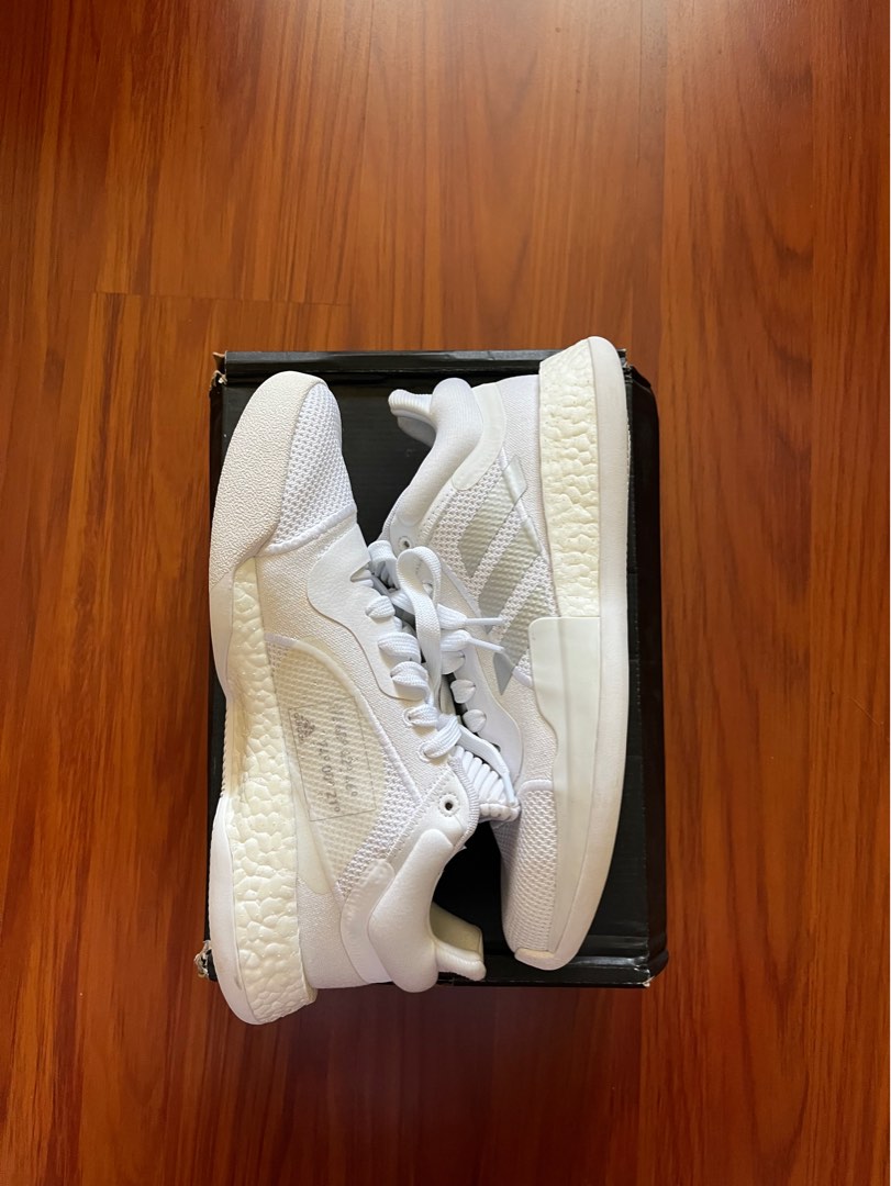 Marquee boost sales low white