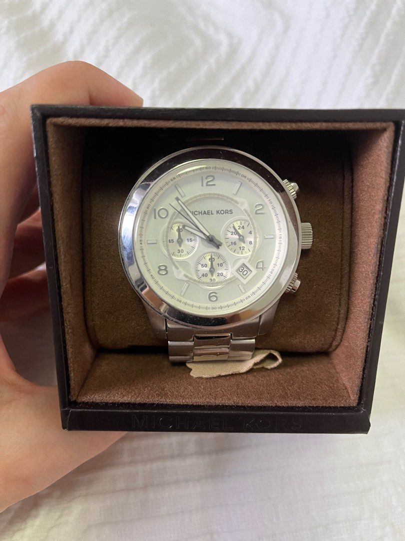 Michael Kors Silver Men's Watch (Battery not working), Men's Fashion,  Watches & Accessories, Watches on Carousell