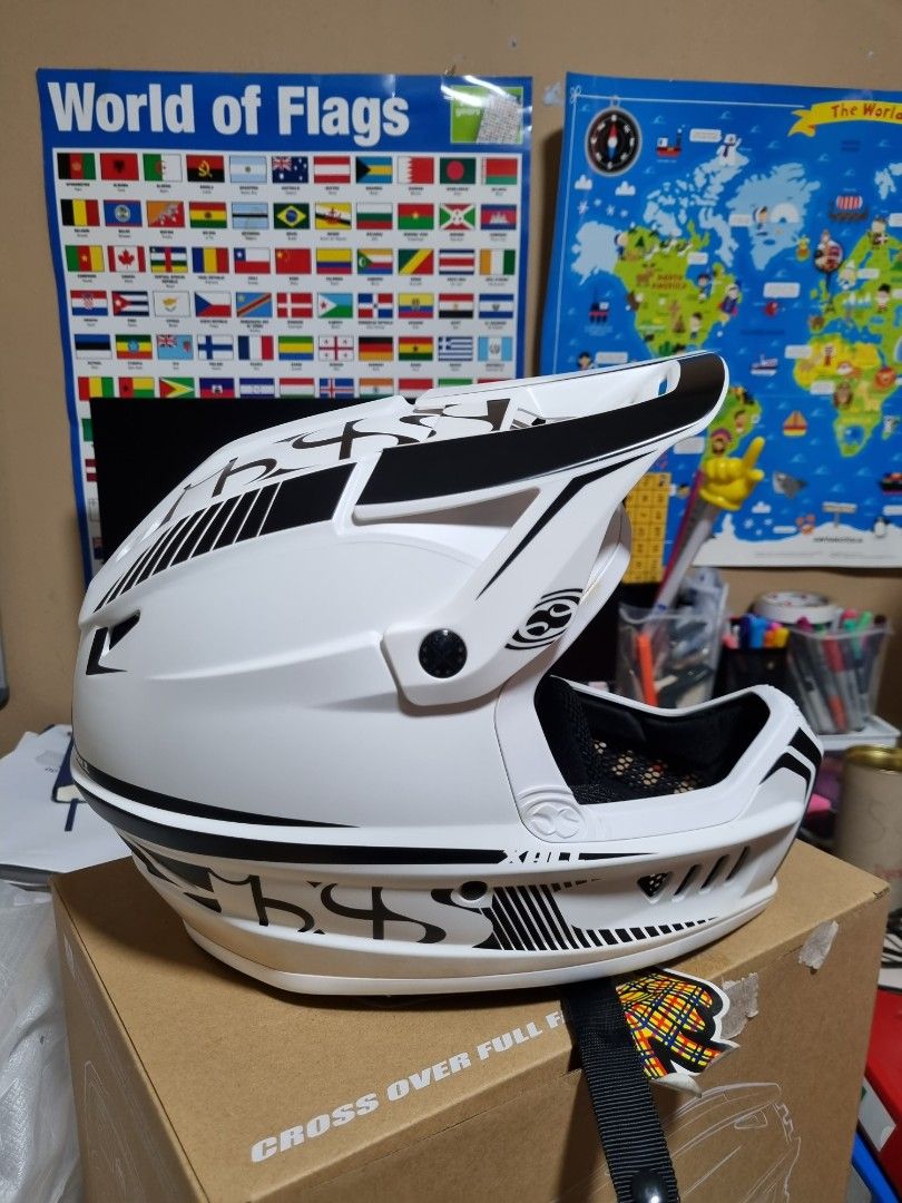 MTB/ BMX full face helmet, Sports Equipment, Bicycles & Parts, Bicycles