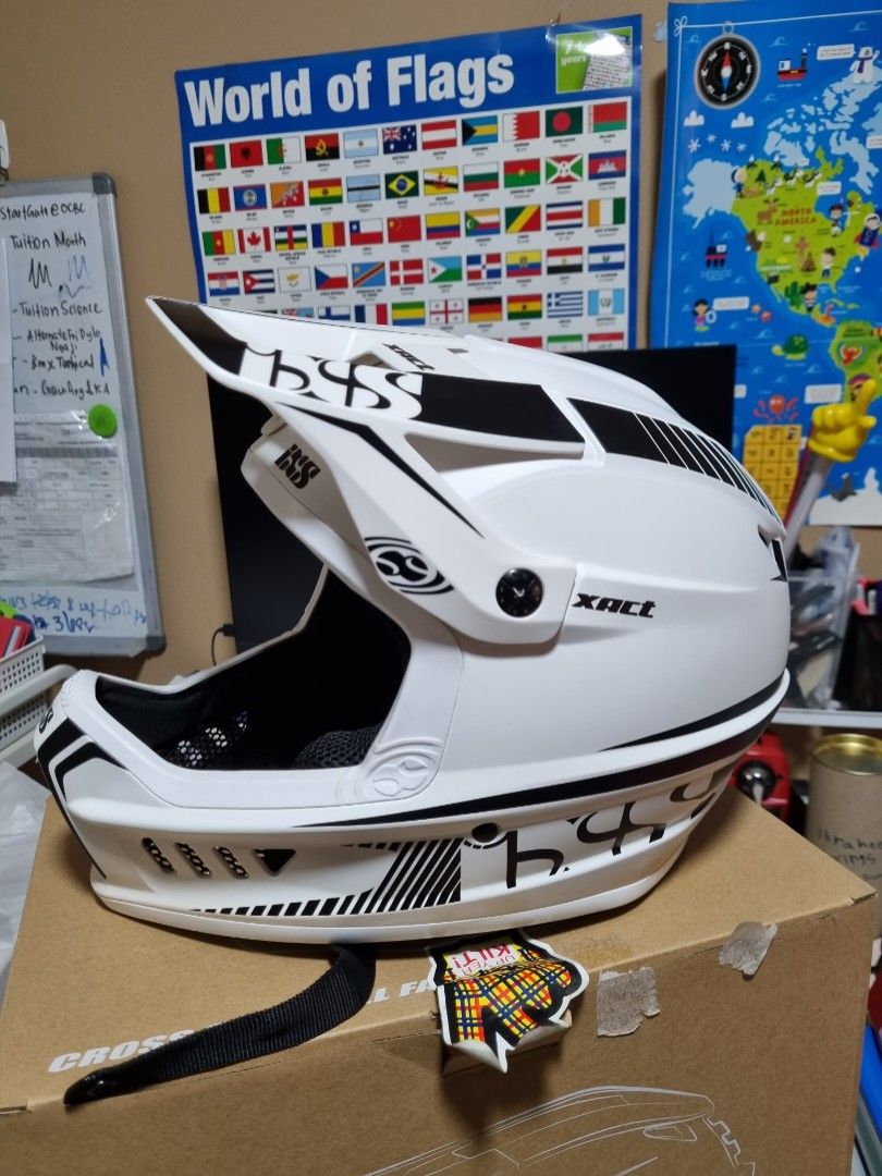 MTB/ BMX full face helmet, Sports Equipment, Bicycles & Parts, Bicycles