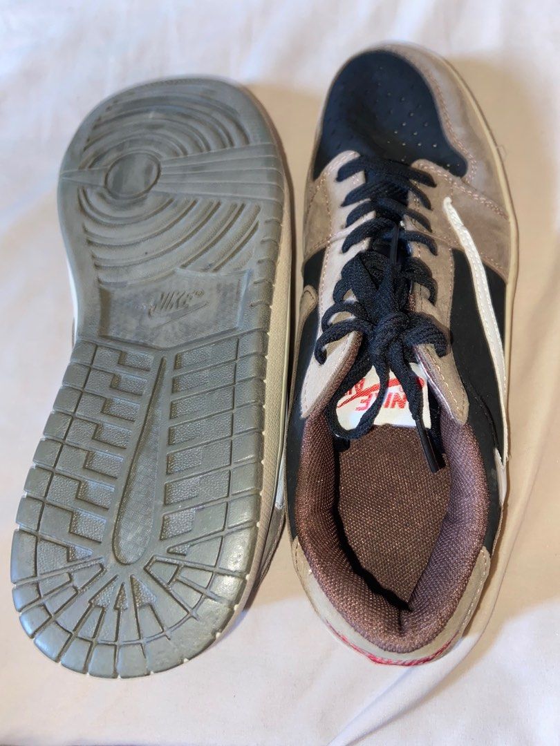 travis scott jordan 1 footlocker