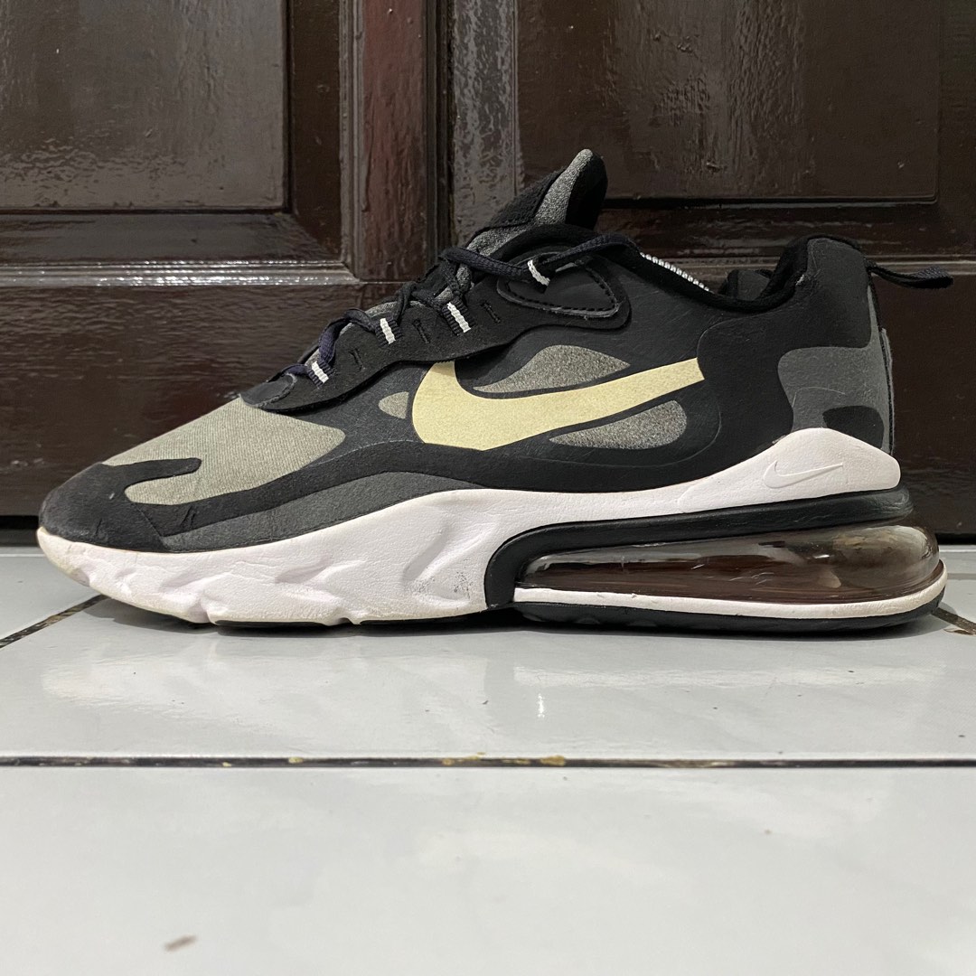 Nike air max 270 react junior black online and gold