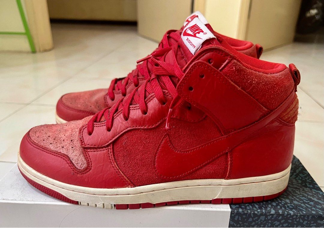 Nike dunks python online