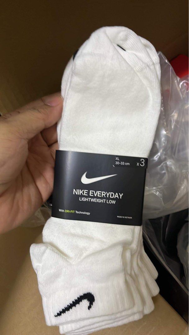 Nike everyday lightweight socks hotsell