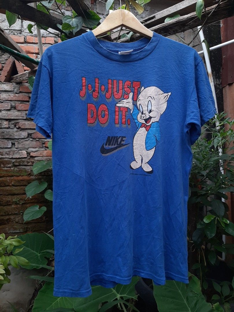 looney tunes nike shorts