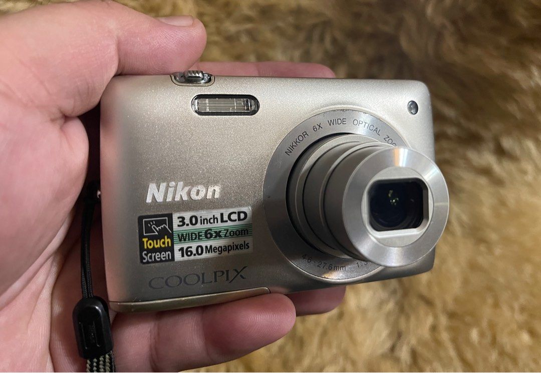 Nikon Coolpix S4200 Digital Camera, Photography, Cameras on Carousell