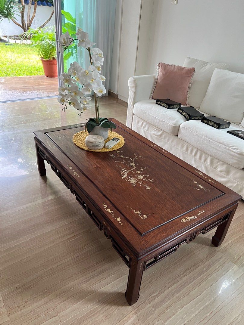 Antique Oriental Rosewood Coffee Table with White Pearl grafting