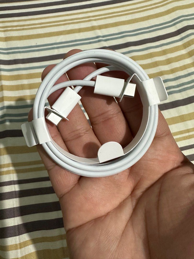 Original Apple cables USB-C to USB-C and USB-C to Lightning Cable on ...